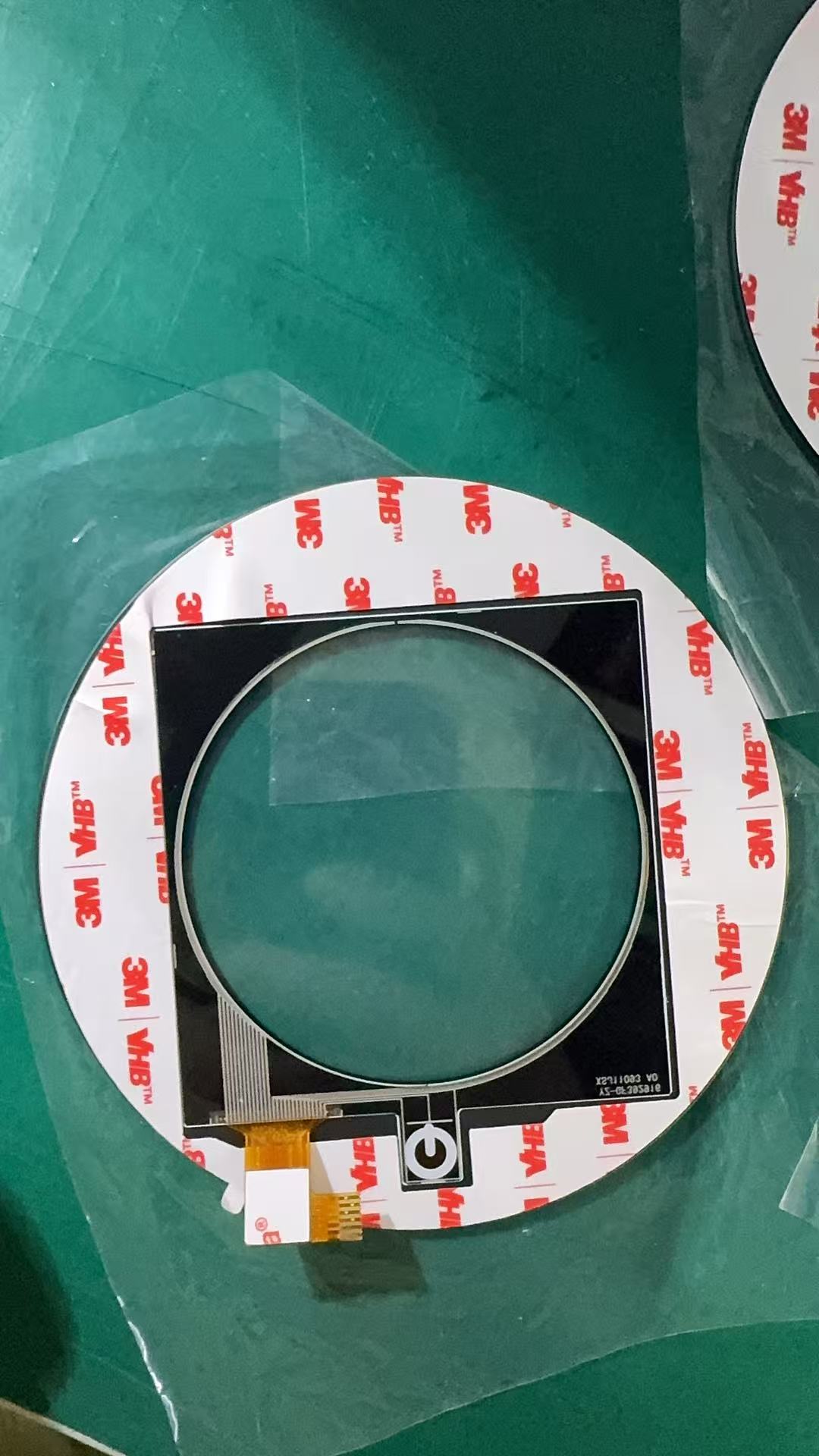 Vantagens de usar fita dupla-face VHB para painéis de cobertura de tela sensível ao toque